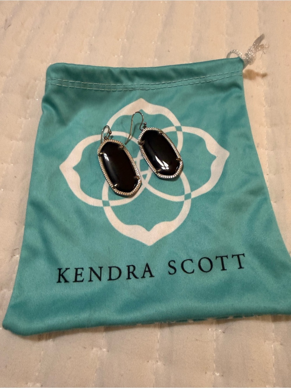 Kendra Scott Elle Drop Earrings -Silver
